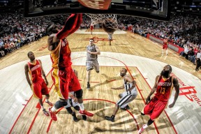 开云体育登入-努尔基奇绝杀 布朗空砍36分 爵士险胜凯尔特人，努尔基奇伤势最新进展