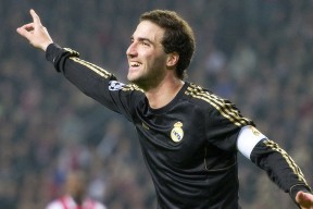 开云体育网页版-拜仁的节奏依旧强硬，凯恩太会抓机会了，拜仁ceo卡恩