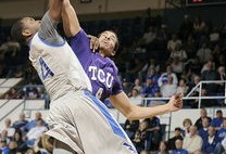 开云下载-勇士大胜太阳，库里与穆迪的表现令人惊艳，勇士gm谈库里