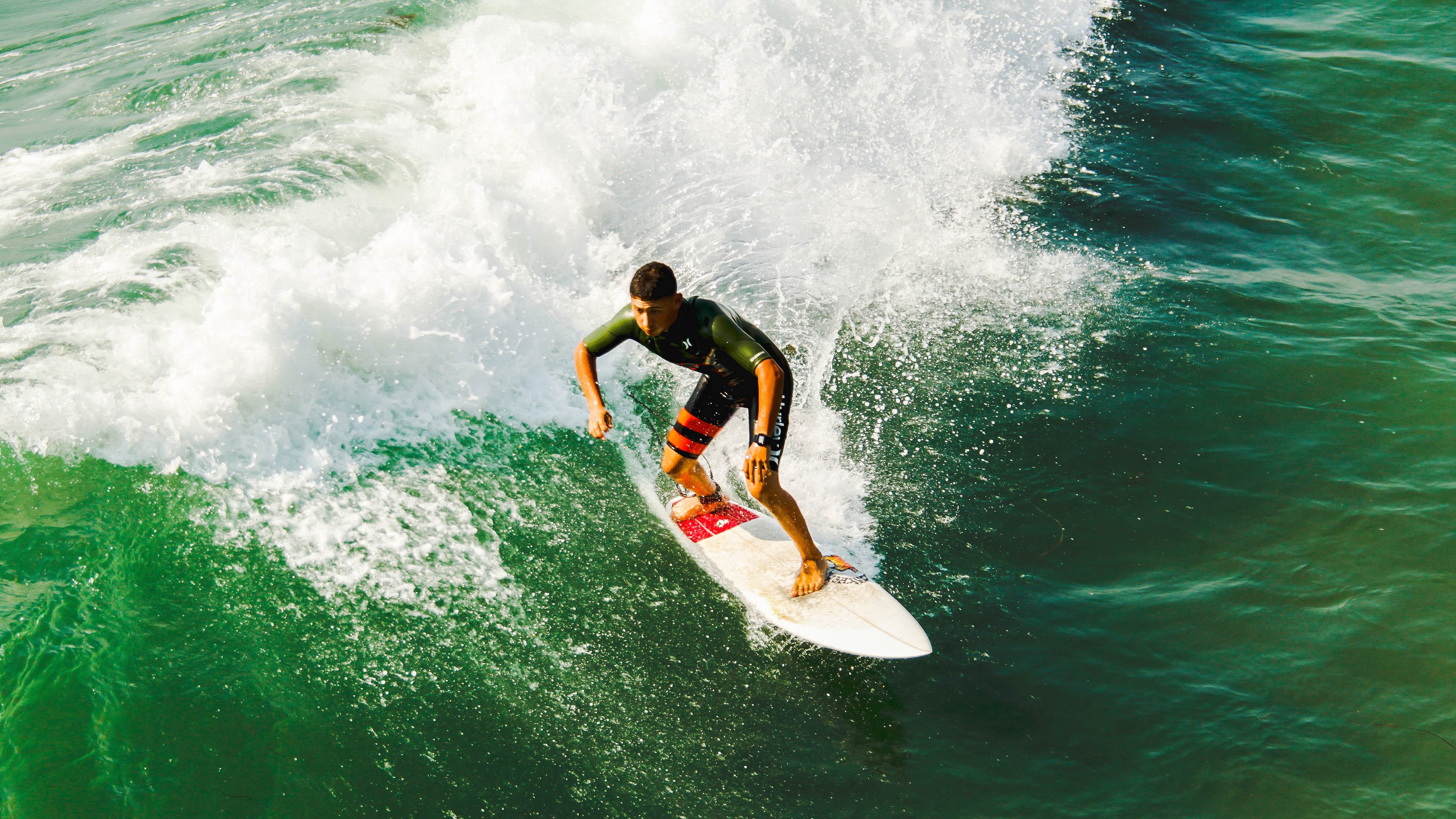 勇士大胜太阳，库里与穆迪的表现令人惊艳，勇士gm谈库里