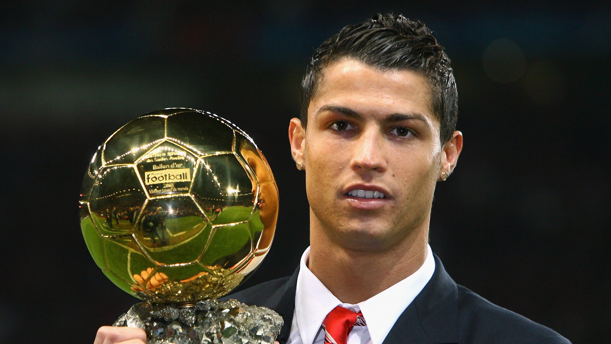 阿诺德的安菲尔德90分钟：进球不庆祝藏深情，皇马绝杀助他完成职业救赎